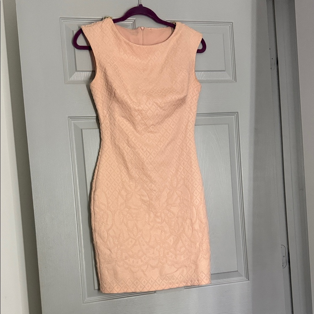 Elegant Peach Sleeveless Dress
